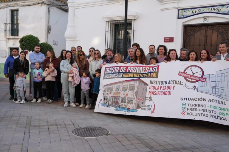 Las comunidades educativas de Manilva y Casares insisten en el segundo Instituto para Sabinillas