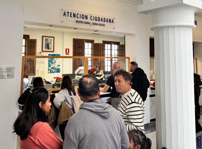 El PP de Mijas celebra el acuerdo con los sindicatos que ha permitido desconvocar la huelga en el Ayuntamiento