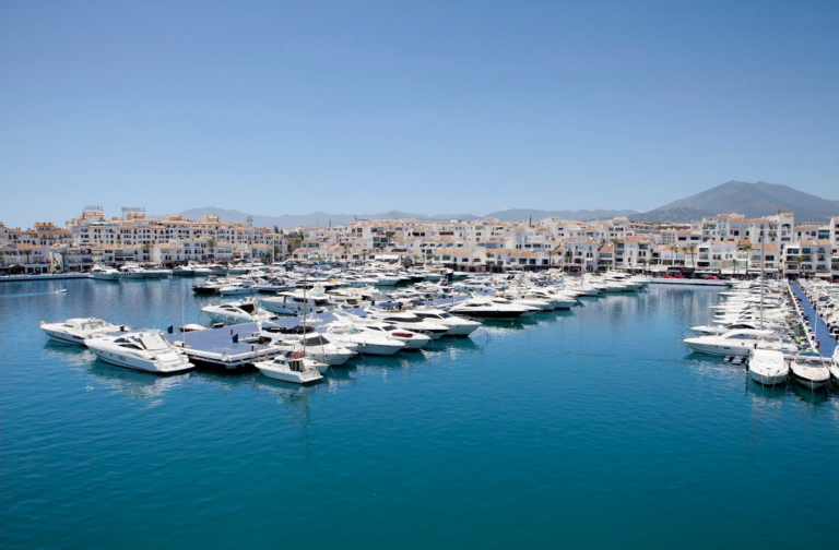 Portada - 1557229421 puerto banus - Al Sol de la Costa