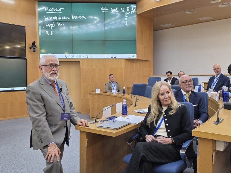Portada - SAN TELMO. Eduardo Olaya y Sofia Polo en la presentacion del caso de Grupo Polo - Al Sol de la Costa