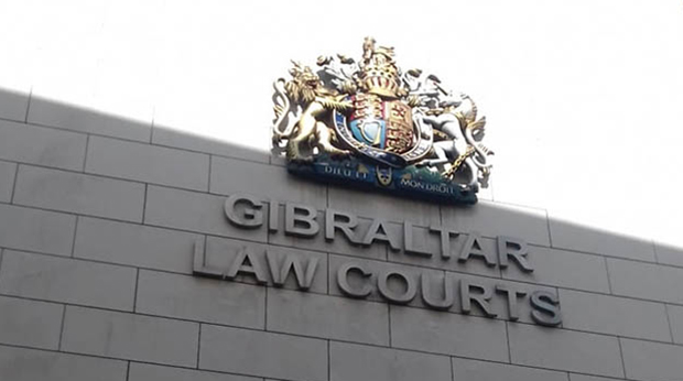 Un suizo condenado a 15 meses de prisión por agredir a una mujer en Gibraltar