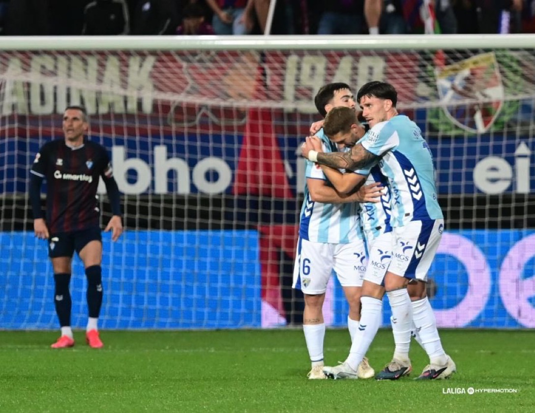 El Málaga CF dice en el campo de la SD Eibar aquí estoy y gana(2-4) - IMG 2804 - Al Sol de la Costa