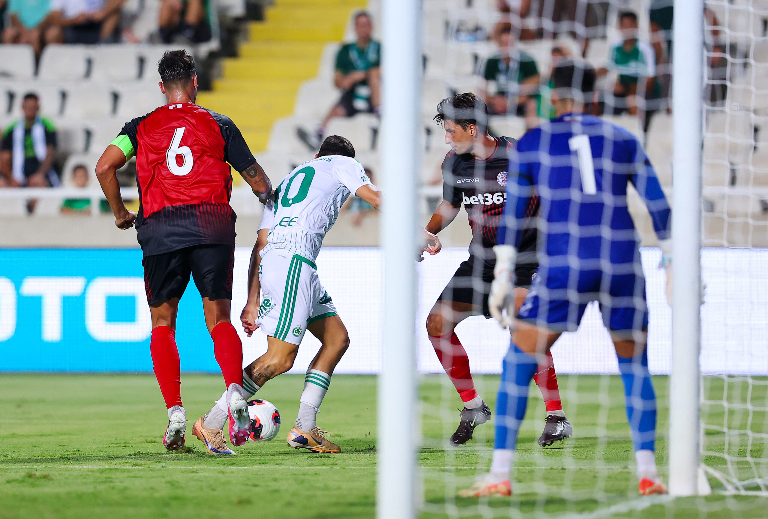 El Lincoln, sin gol, pierde en Chipre y se jugará con el Larne un puesto en la Conference League(1-0) - CHA 6330 scaled - Al Sol de la Costa
