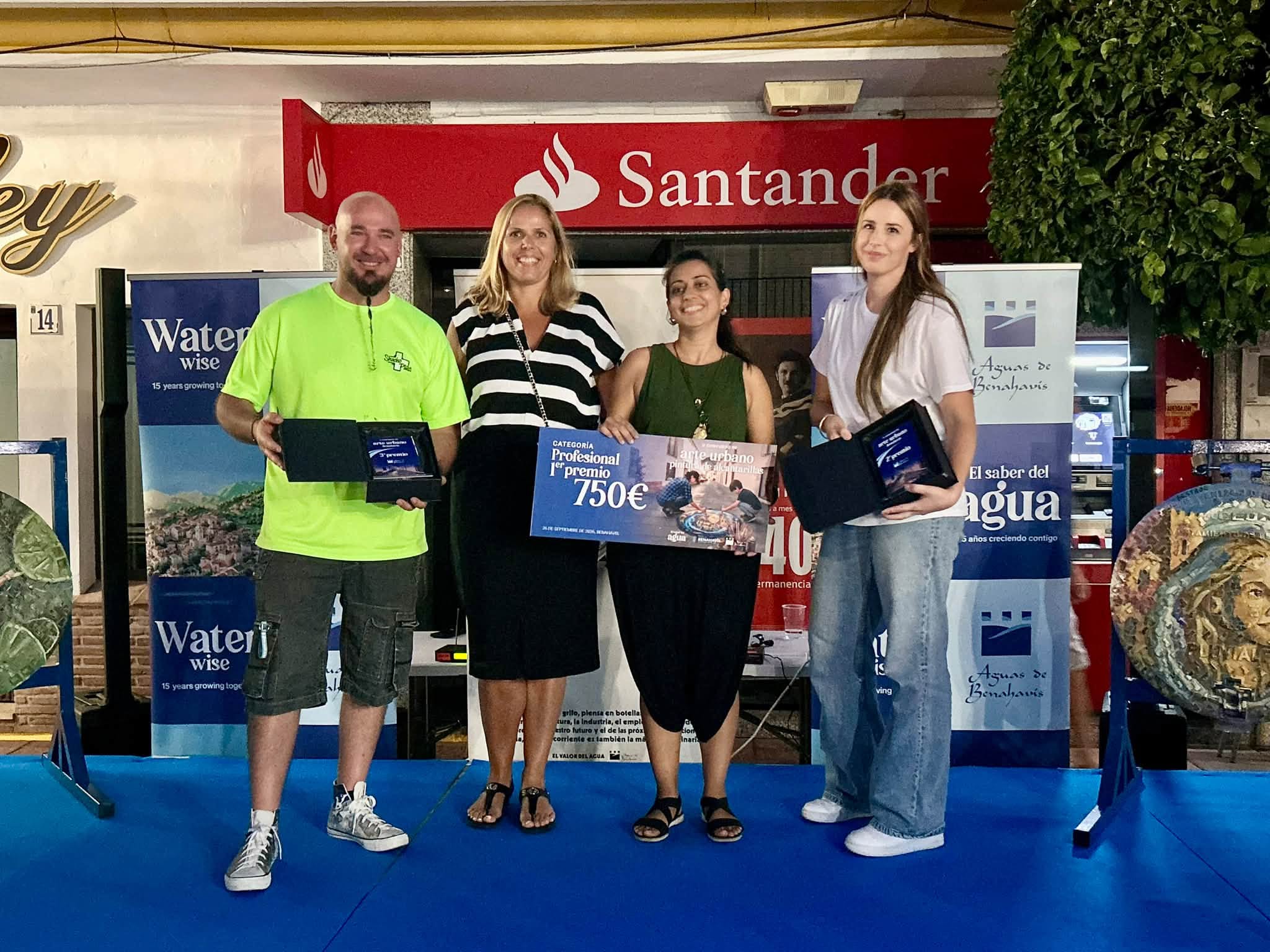 Gran éxito de la 2ª edición del Concurso Urbano de Pintura de Alcantarillas de Benahavis - concurso3 - Al Sol de la Costa