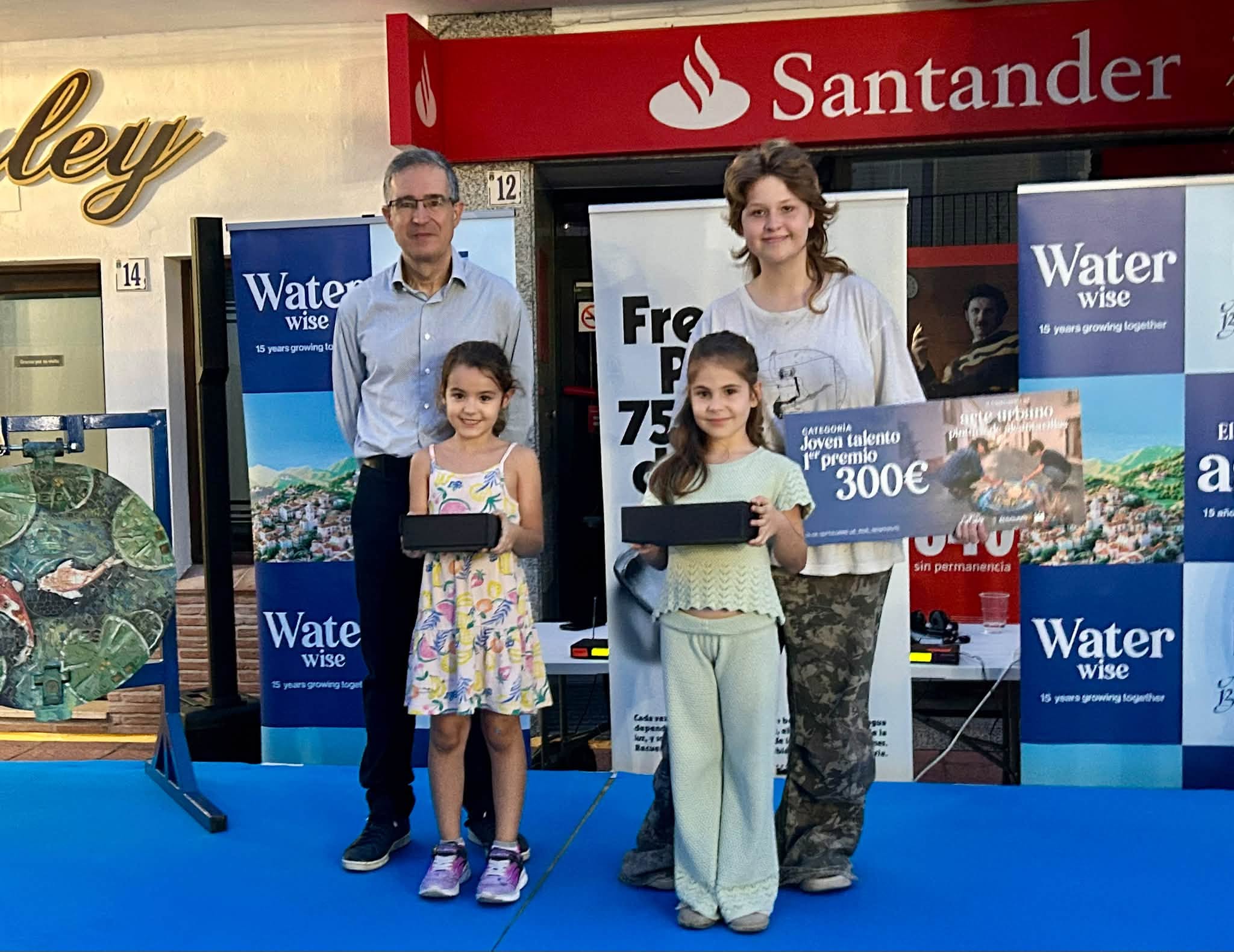 Gran éxito de la 2ª edición del Concurso Urbano de Pintura de Alcantarillas de Benahavis - concurso333 - Al Sol de la Costa