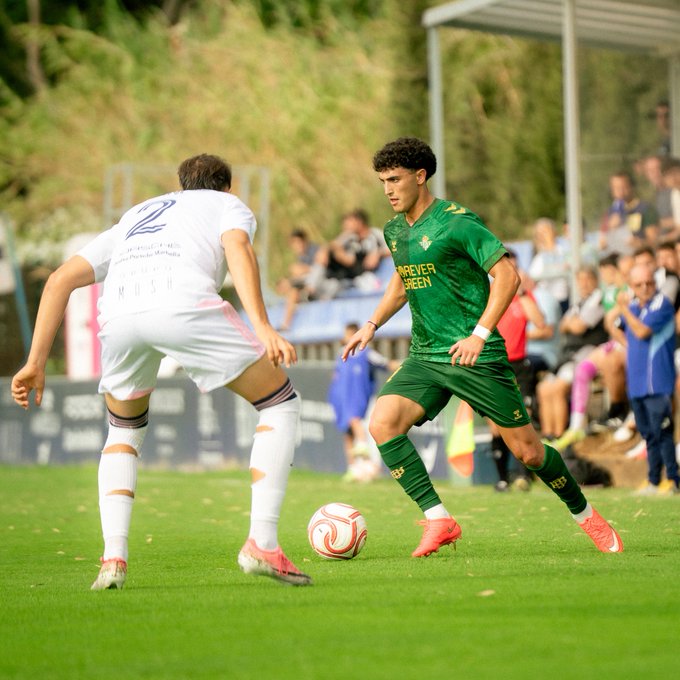 Segunda RFEF: la expulsión de Cristóbal clave para la derrota del Marbella ante el líder Betis Deportivo(0-2) - HT8D - Al Sol de la Costa