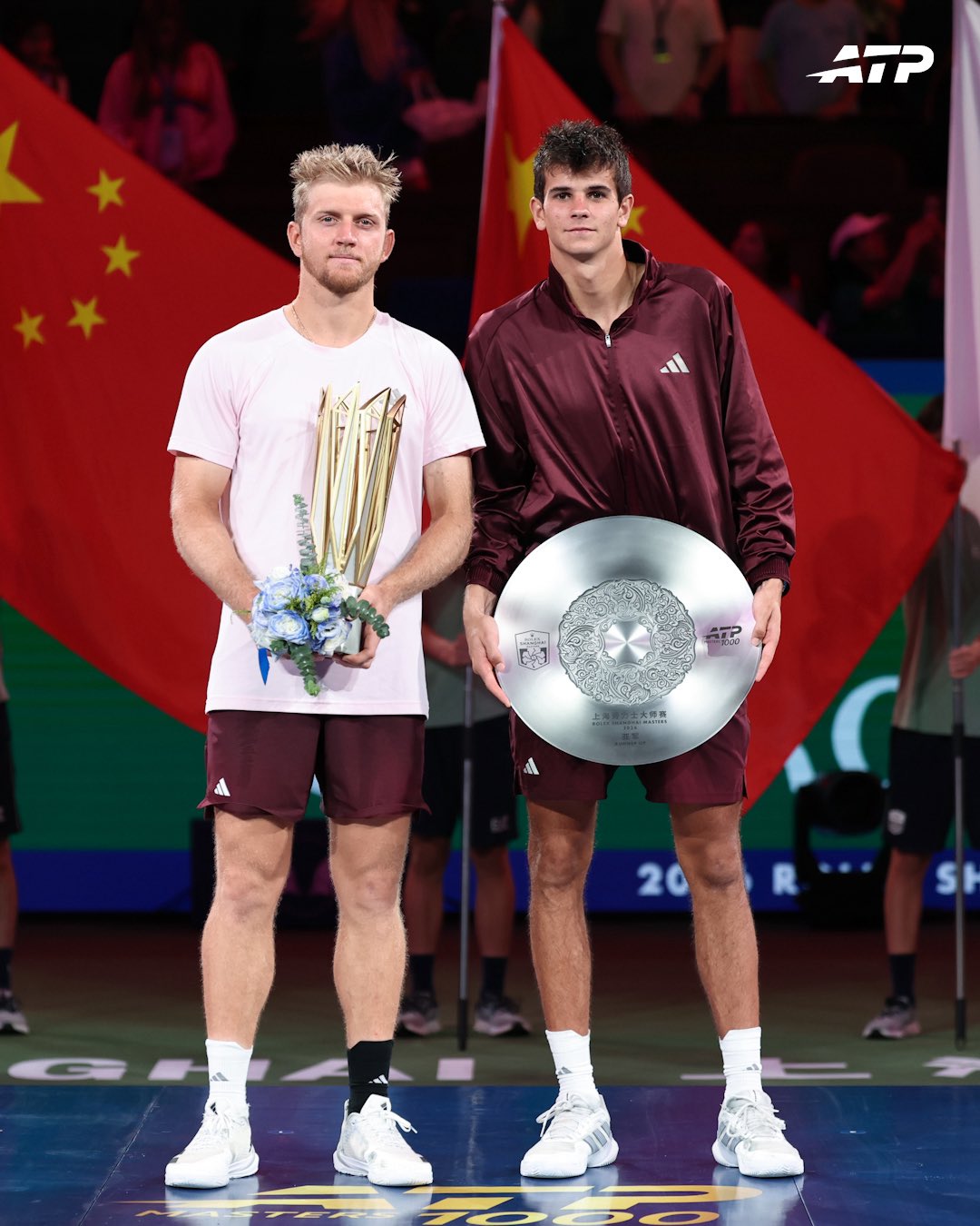El tenista malagueño Alejandro Davidovich gana remontando en Shanghai su primer Masters 1000 - HU6Wc3 - Al Sol de la Costa