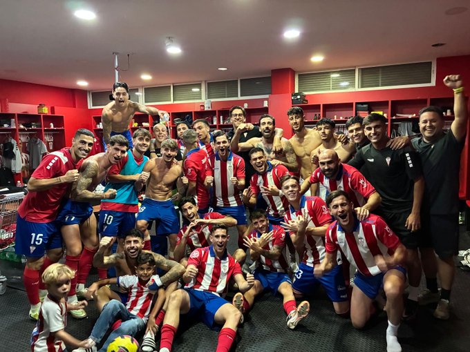 Primera RFEF: sigue la buena racha del Algeciras con otra victoria ante el Real Madrid Castilla(2-0) - HVfmcBAXoAAkt7H - Al Sol de la Costa