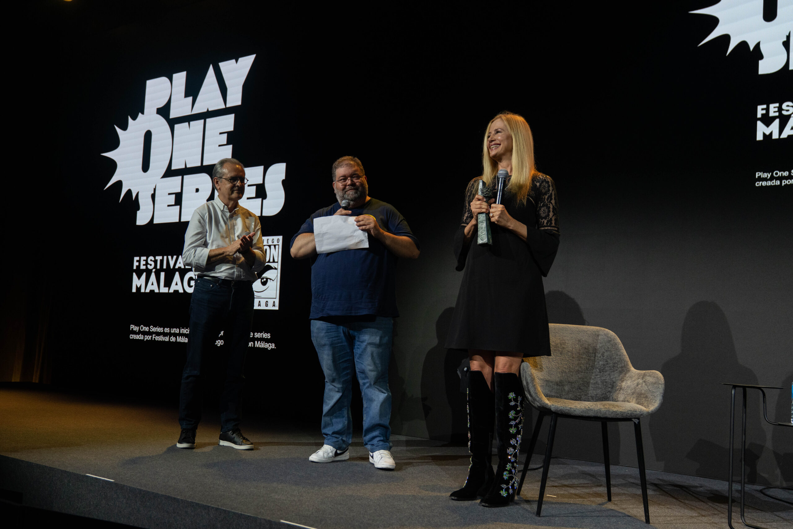 Se estrena la San Diego Comic-Con Málaga 2026 con una jornada plagada de homenajes - Mario Martin Mira Sorvino Comic con 3085 scaled - Al Sol de la Costa