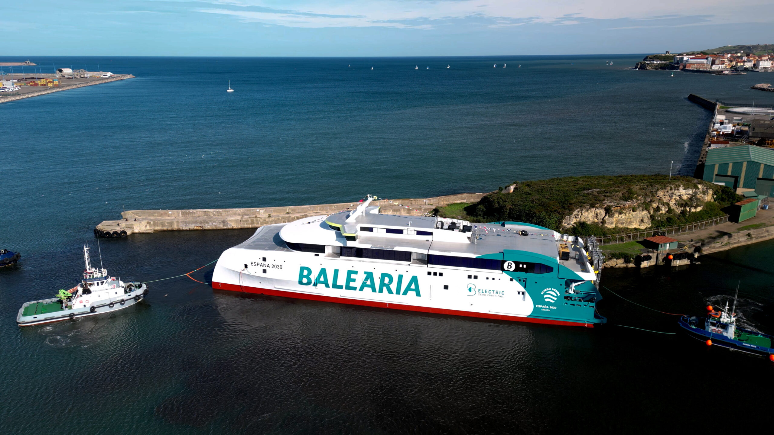 Baleària pone a flote su primer ‘fast ferry’ 100% eléctrico que conectará Tarifa y Tánger en el verano 2027 - flot 4 scaled - Al Sol de la Costa